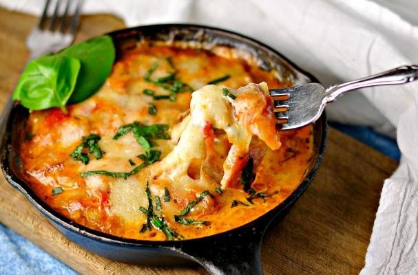 Creamy Cheesy Ham Tomato Sauce